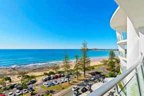 Sirocco Mooloolaba Oceanfront Luxury Sub-Penthouse 9th floor